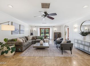 897 Old Farm Rd, Thousand Oaks, CA 91360