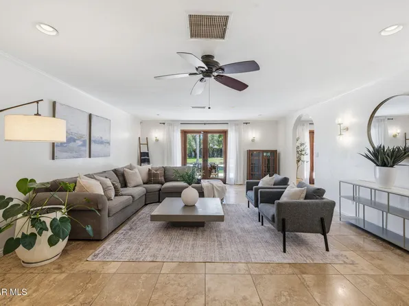 897 Old Farm Rd, Thousand Oaks, CA 91360