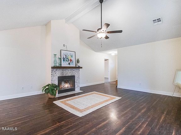 2nd image of 210 Cricklade Ct