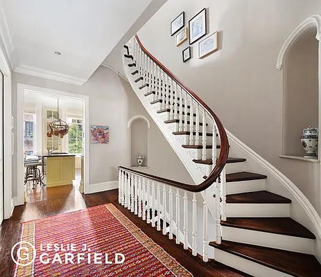 Sold by Leslie J. Garfield | media 5