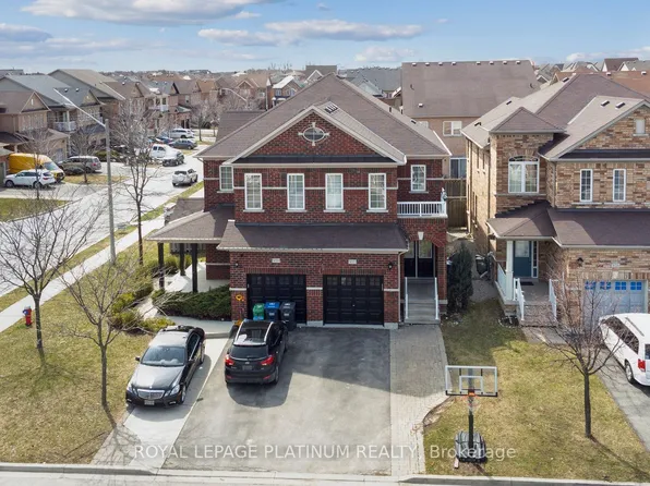 4727 Centretown Way, Mississauga, ON L5R 0C8