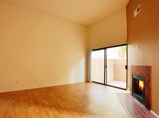 8815 Variel Ave APT 3, Canoga Park, CA 91304