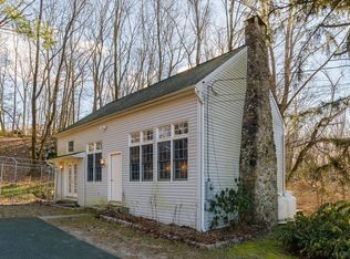 50 Mountain Rd #B, Redding, CT 06896