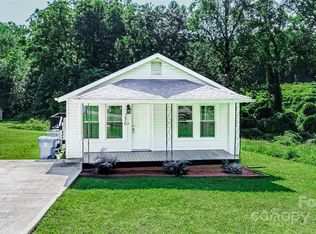 256 N Broadway St, Forest City, NC 28043