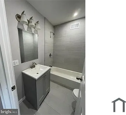 4 bed, 1500 sqft, $2,400 — Photo 3