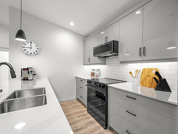 5th image of 3025 Royston Rd #40