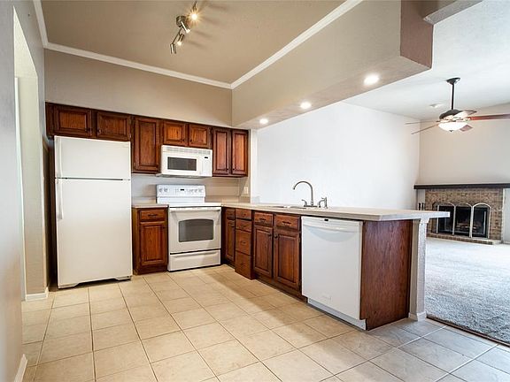 3rd image of 214 Henry M Chandler Dr