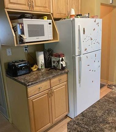 4th image of 243 Van Horne St