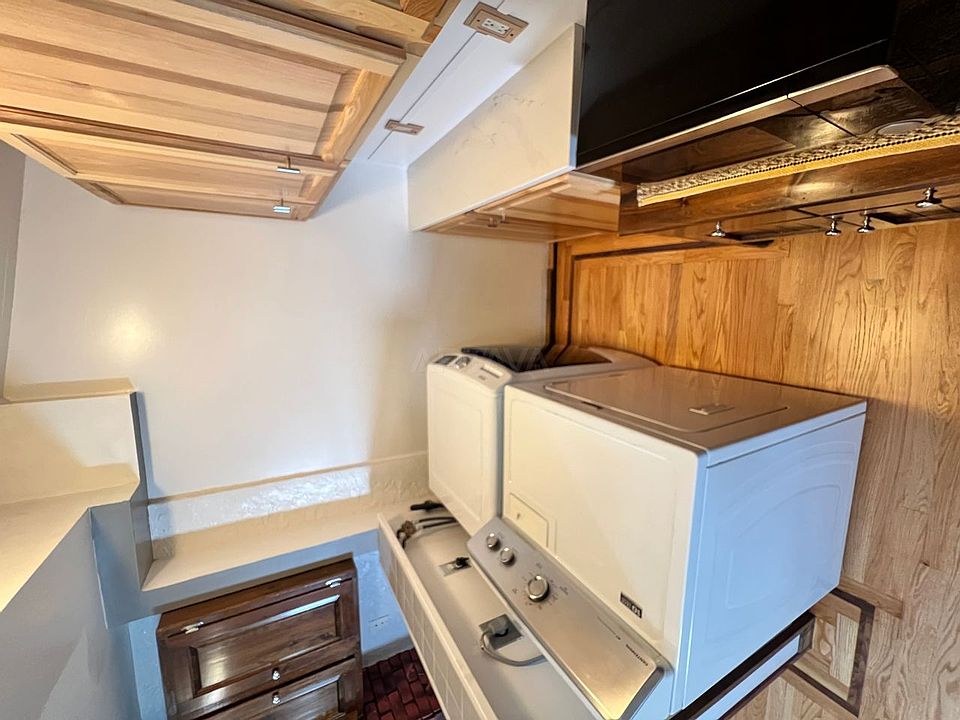 2nd image of 15 Pitman St #51