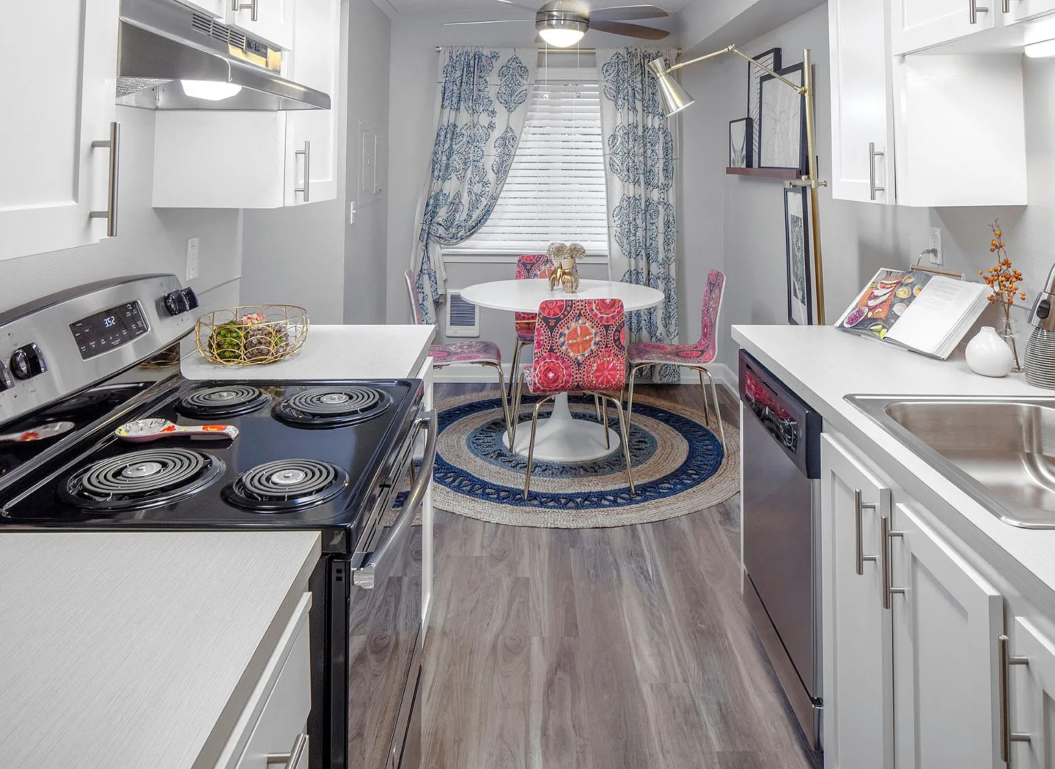 Canyon Park Apartments — Photo 1