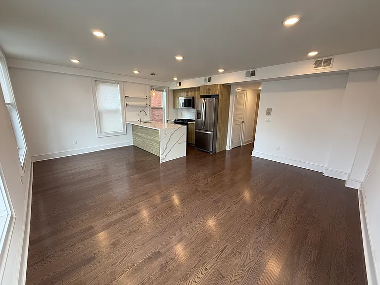 75 Coles St #2 — Photo 3