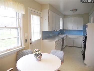 5th image of 24715 Sittingbourne Ln