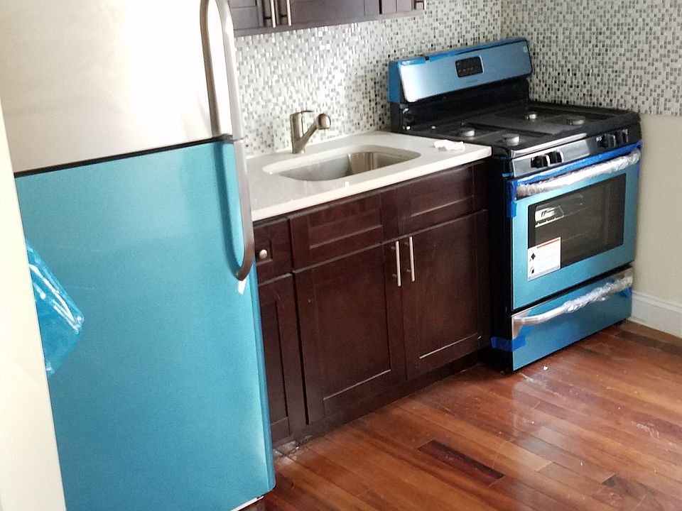 2nd image of 553 58th St #C1