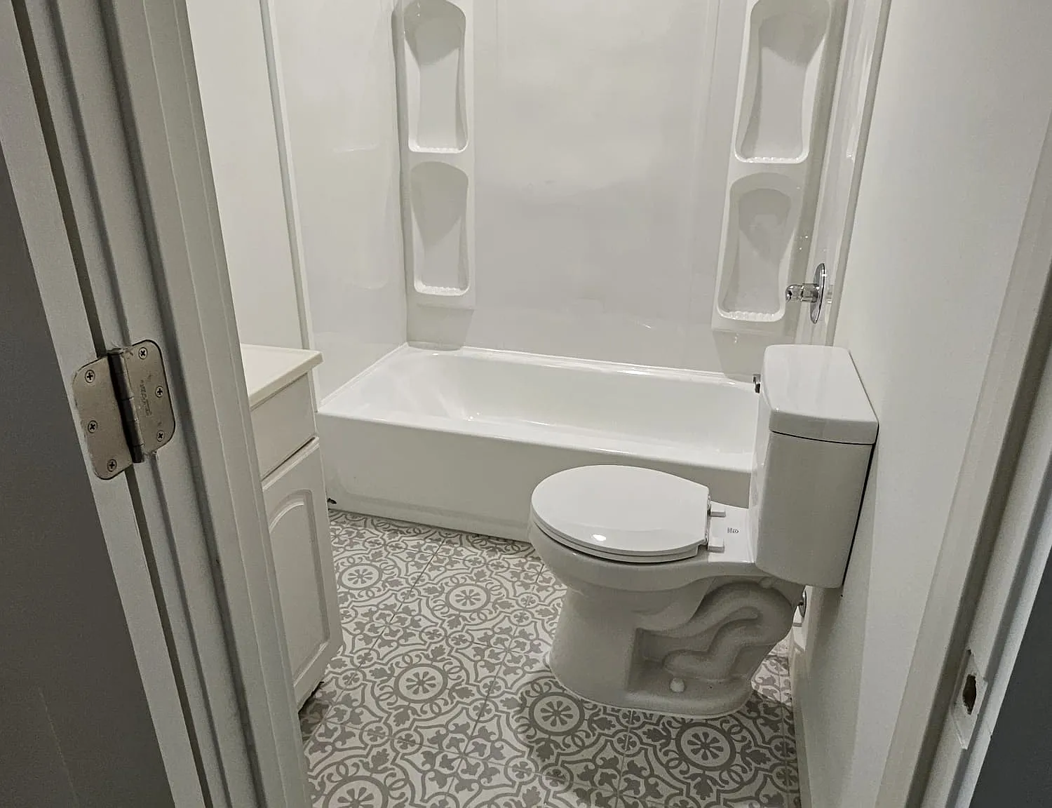 1 bed, 400 sqft, $995 — Photo 2