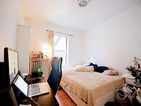 3rd image of 149 Elizabeth St #C5