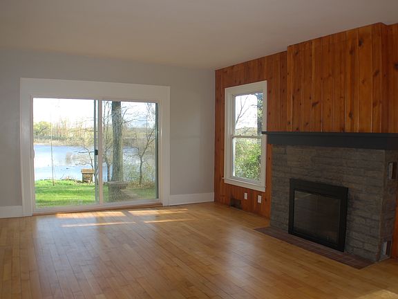 5th image of 15051 Lake Ave