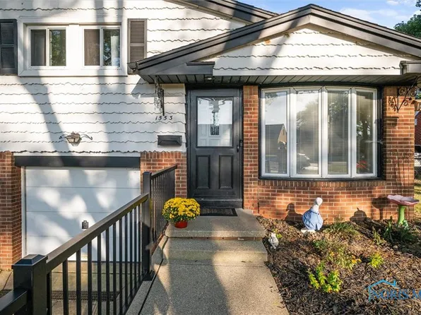 1553 Charmaine Dr, Toledo, OH 43614