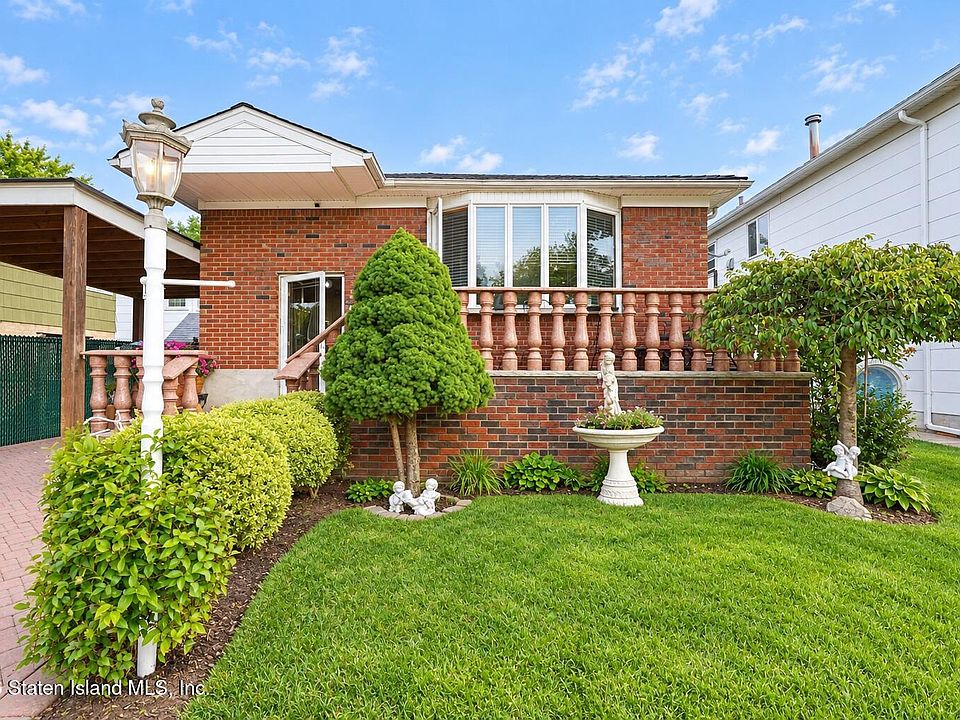 1st image of 27 Muller Ave