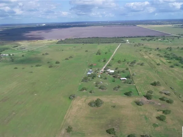 170 Fm 3037, Woodsboro, TX 78393