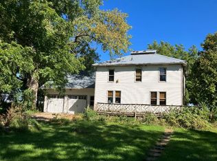 6636 S Center Rd, Rochelle, IL 61068