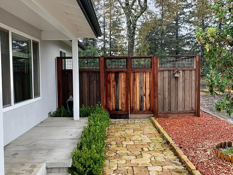 17995 Los Banos Dr — Photo 17