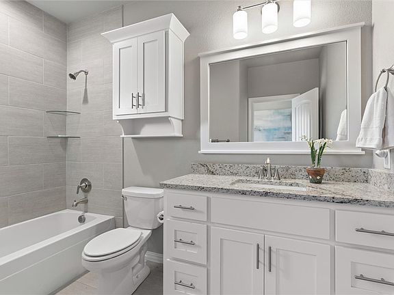 5th image of 664 Malbec Rd