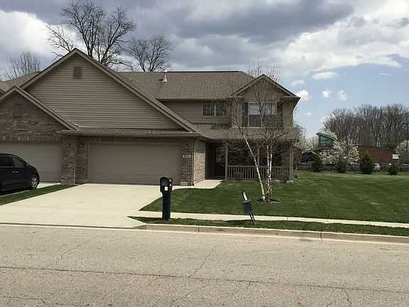 3rd image of 2211-2213 Shamrock Ln