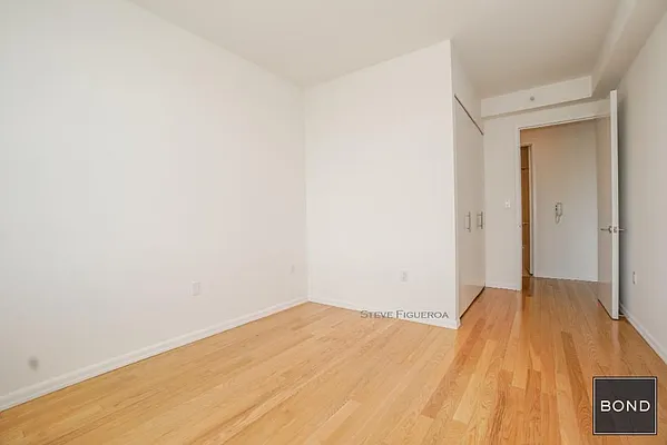 Rented by Bond New York | media 5