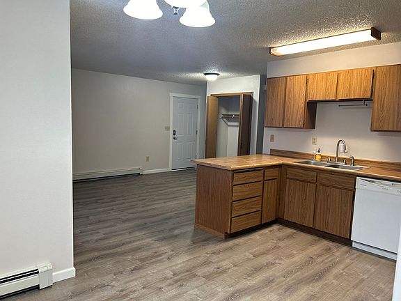 5th image of 627 E 8th Ave #4