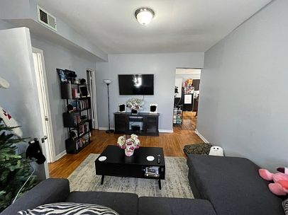 5th image of 4559 S Hermitage Ave #3F