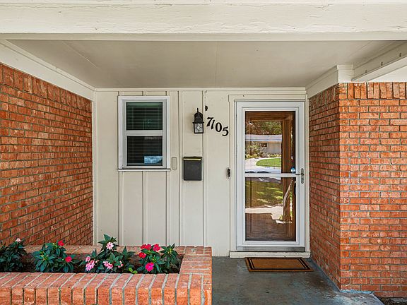 4th image of 7105 Culver Ave