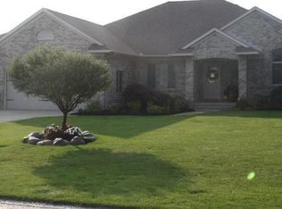 7659 Hidden Lake Dr, Hudsonville, MI 49426