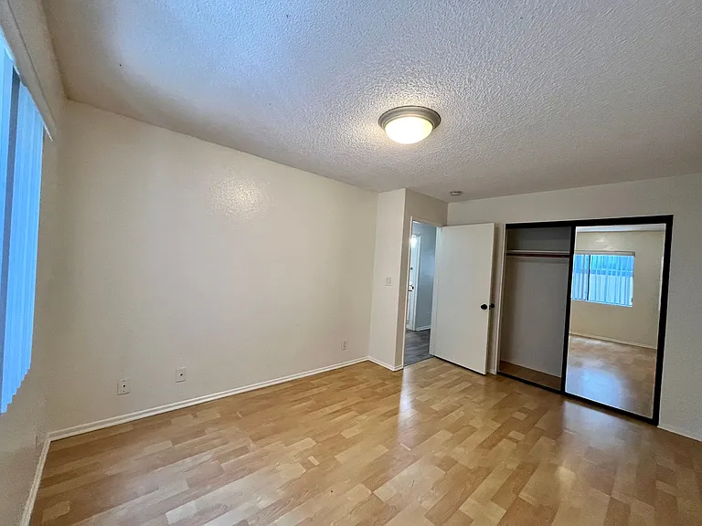 4539 W. 159th Street Apartments — Photo 10