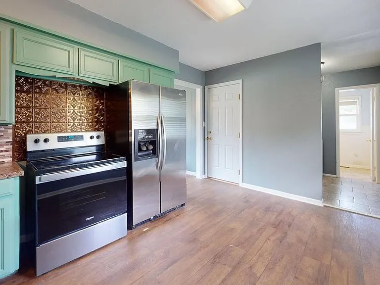 1313 Vieux Dr — Photo 10