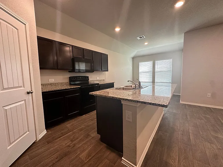 15205 Siberian Elm Ln — Photo 8