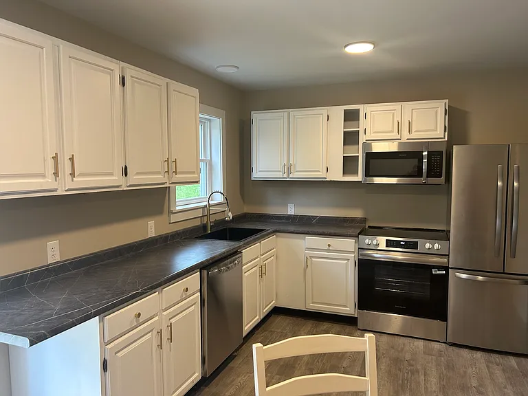 454 Bristol Rd — Photo 8