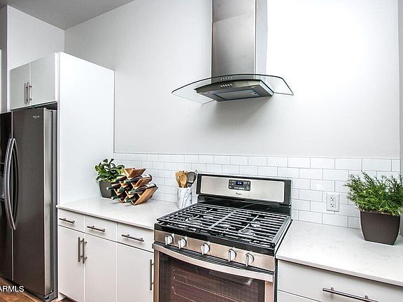 4th image of 3131 N CENTRAL Avenue #6018