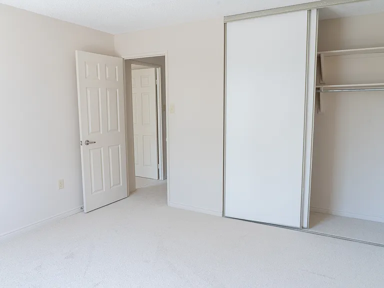 655 Windermere Rd — Photo 16