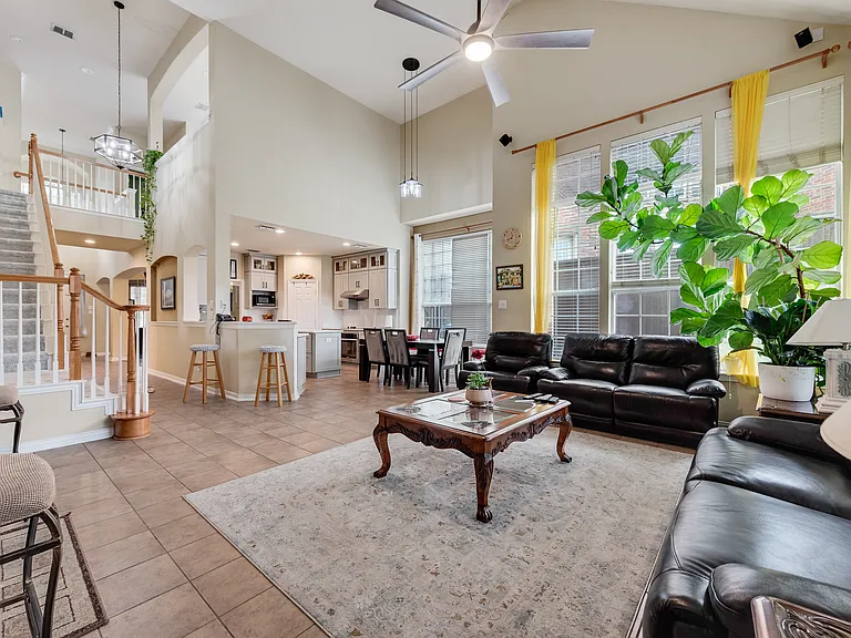 4205 Tiffany Dr — Photo 5