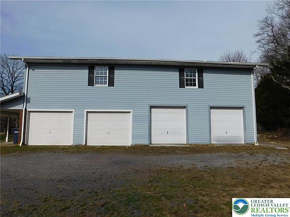 3rd image of 231 Morea Rd W