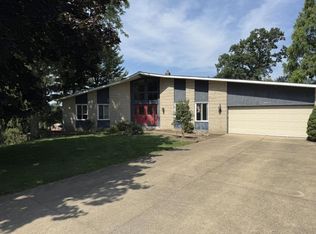 1694 Arthur Dr, Wooster, OH 44691