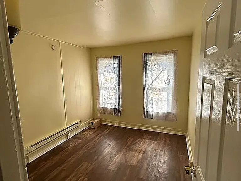 1024 Birch St — Photo 5