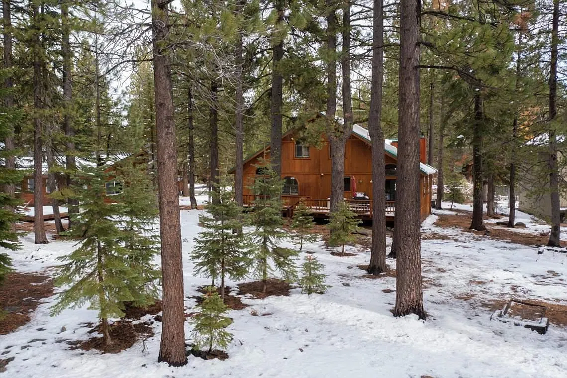3 bed, 2.5 bath, 1776 sqft, $4,200 — Photo 3
