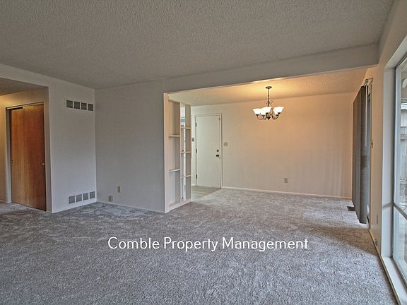 4th image of 426 164th Ave NE