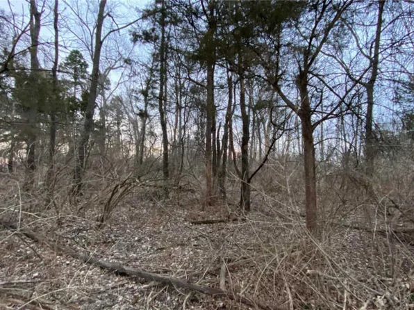 6889 Telegraph Rd, Saint Louis, MO 63129