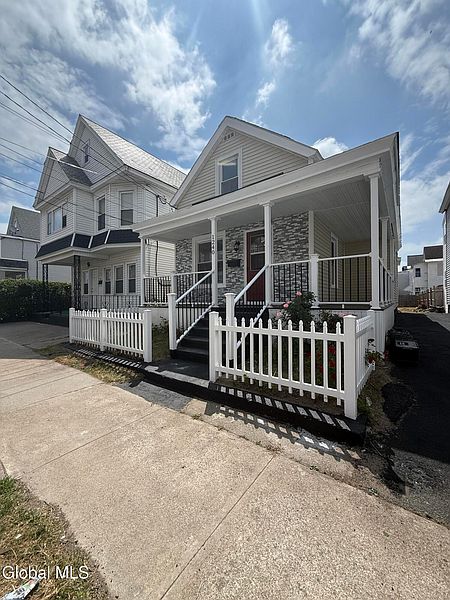 3rd image of 1240 7th Avenue