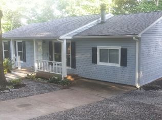 327 Heather Ct, Asheville, NC 28804