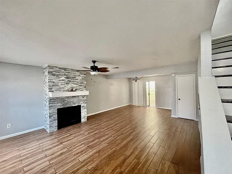 2019 Place Rebecca Ln #G4 — Photo 4