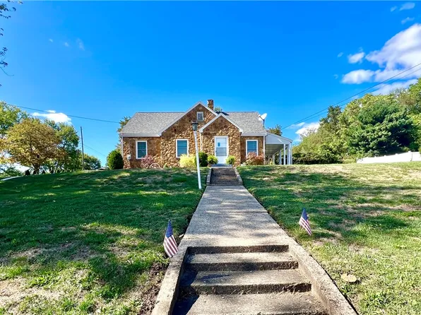 22 Main St, Smithfield, PA 15478