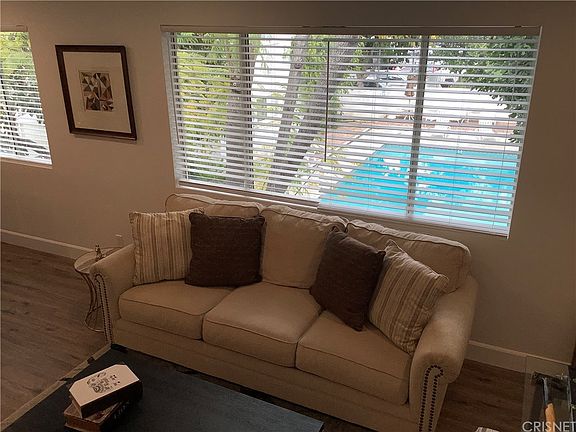 5th image of 18547 Collins St APT B31